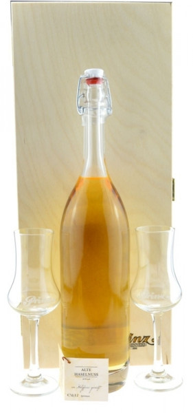 Prinz Gold aus Österreich Nr.6: Holzkiste mit 1 Flasche Alte Haselnuss 0,5l & 2 Kelchgläser